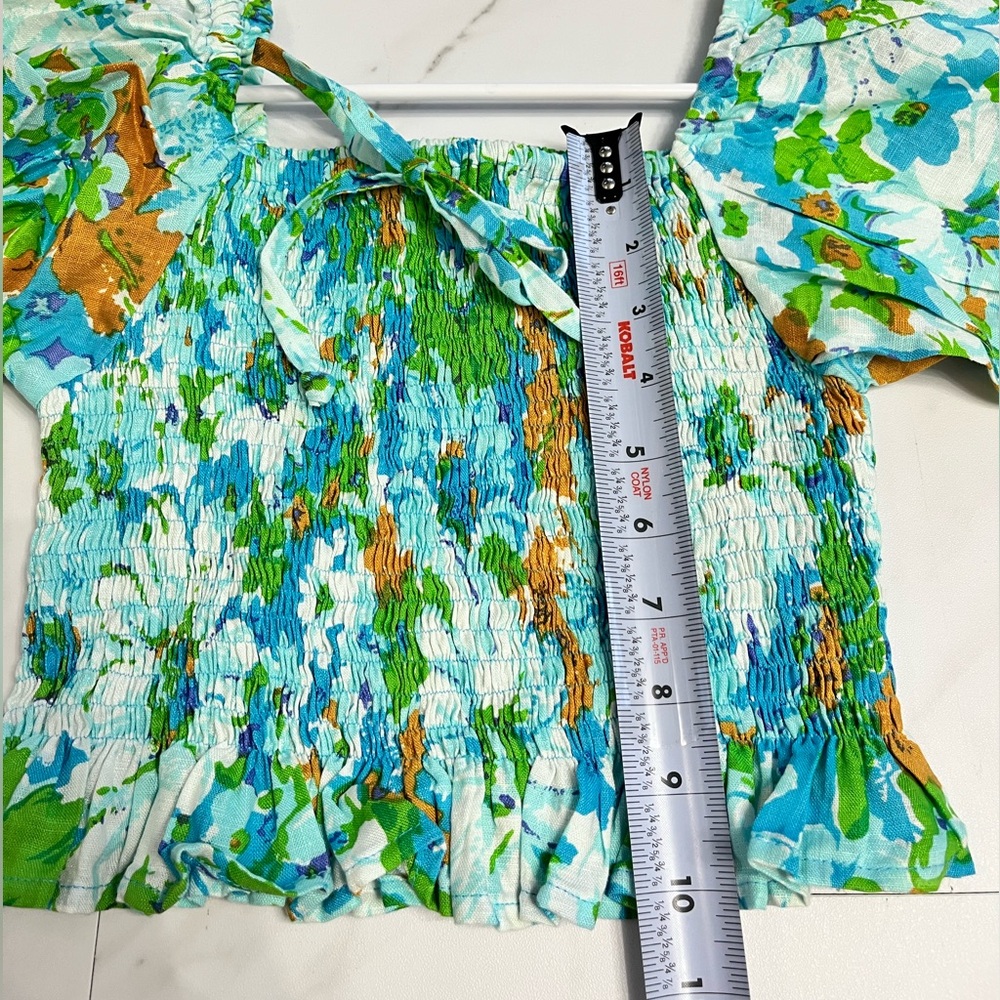 Faithfull the Brand Lenora Gardone Floral Smocked
Puff Sleeve Linen top sz 4 SM - Picture 6 of 9